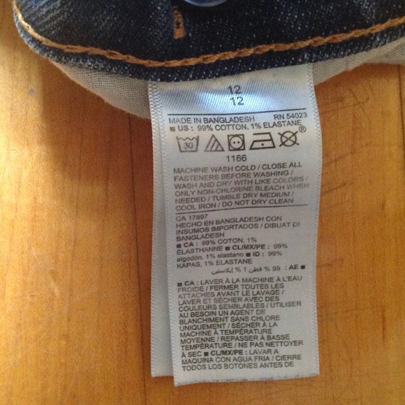 Old Navy Boys Distressed/Cut Jean Shorts Size 12 - Picture 9 of 12